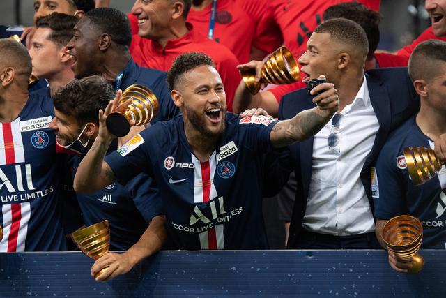 浙江省城市足球联赛“吴越杯”落幕 金华队战胜温州队夺得总冠军